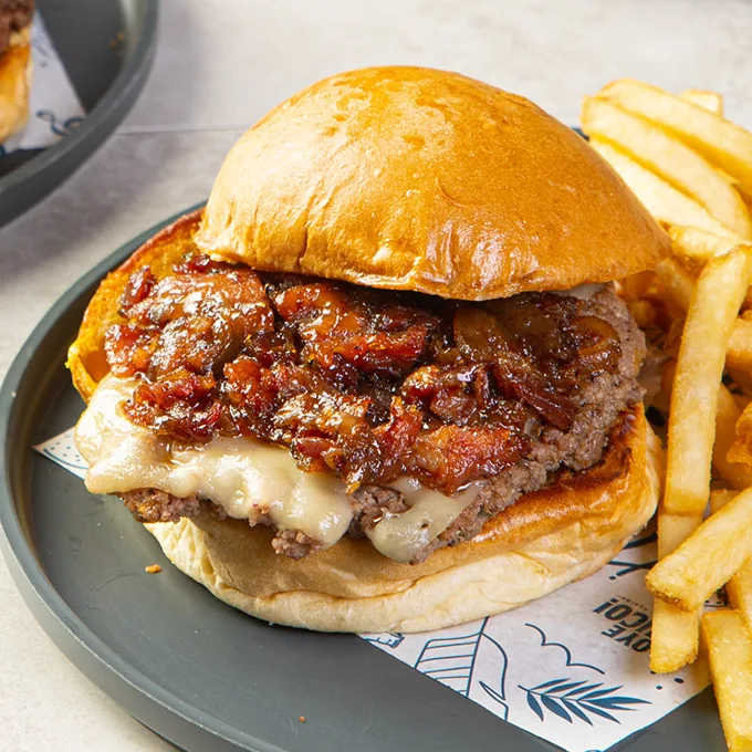 Sweet Bacon Burger — Oye Chico, comida cubana